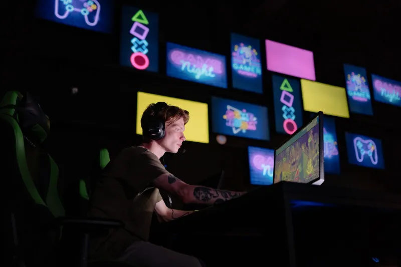 Too Smart to Start: How L2's Learning Curve Punishes the Players Who Think Too Much